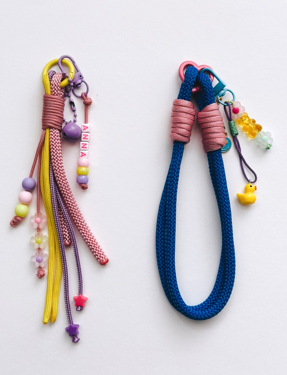 Bunte Knoten & kleine Glücksbringer